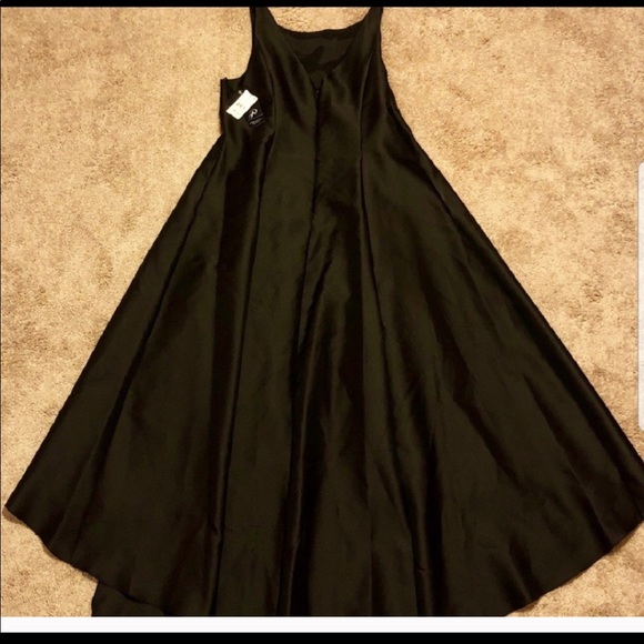 NWT! Adriana Papell Black Formal Gown, size 18W - Picture 3 of 4